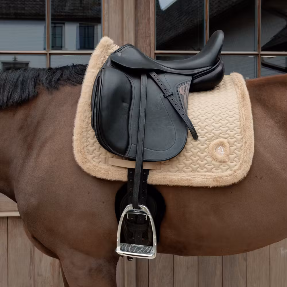 Saddle Pad Fake Fur Plaited Quilt dressage beige