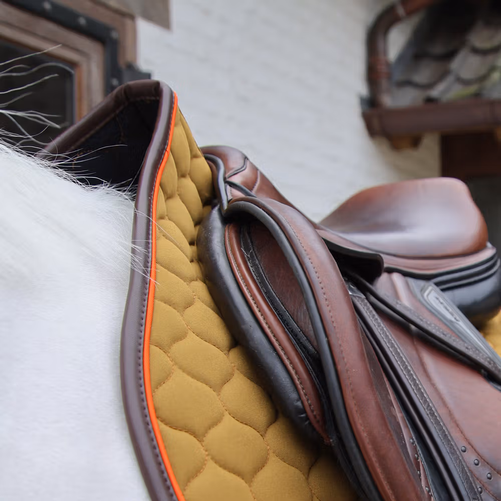 Saddle Pad onion quilt leather neon jumping kaki