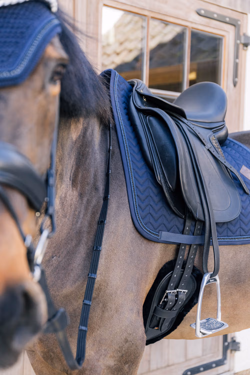 Saddle Pad with metal chain dressage navy