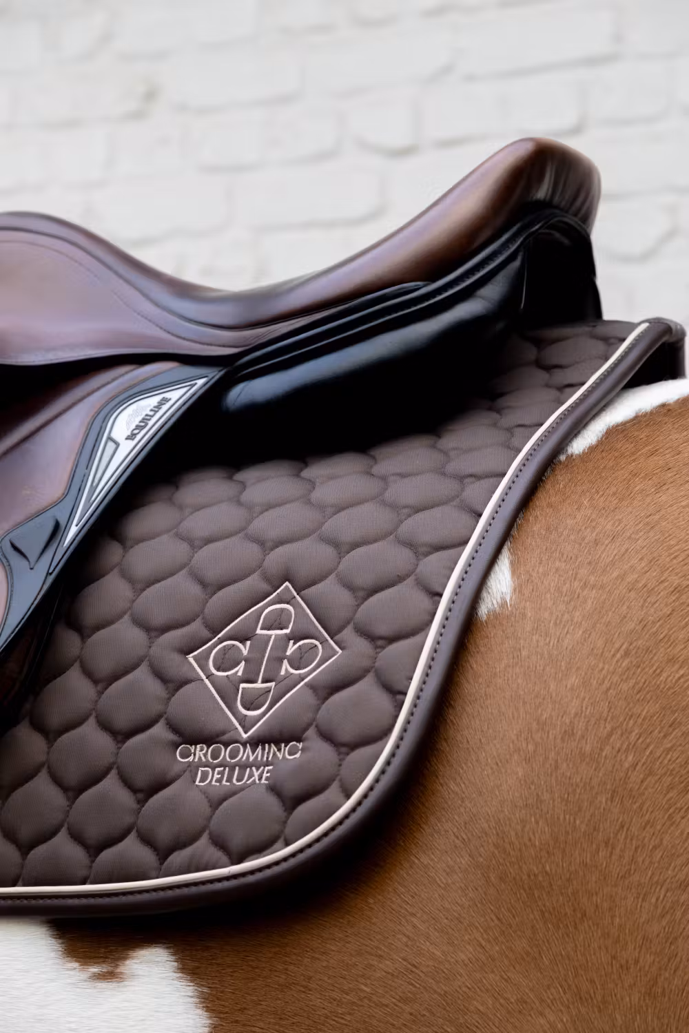 Saddle Pad grooming deluxe jumping brown