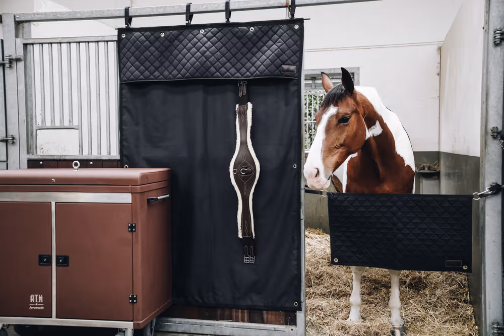 Stable curtain waterproof black