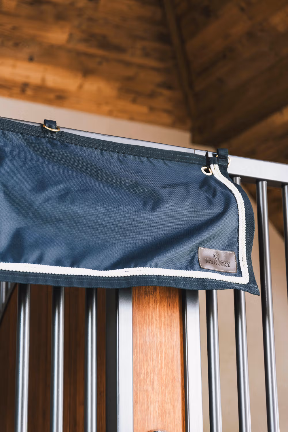 Stable curtain waterproof classic navy 135cmx200cm