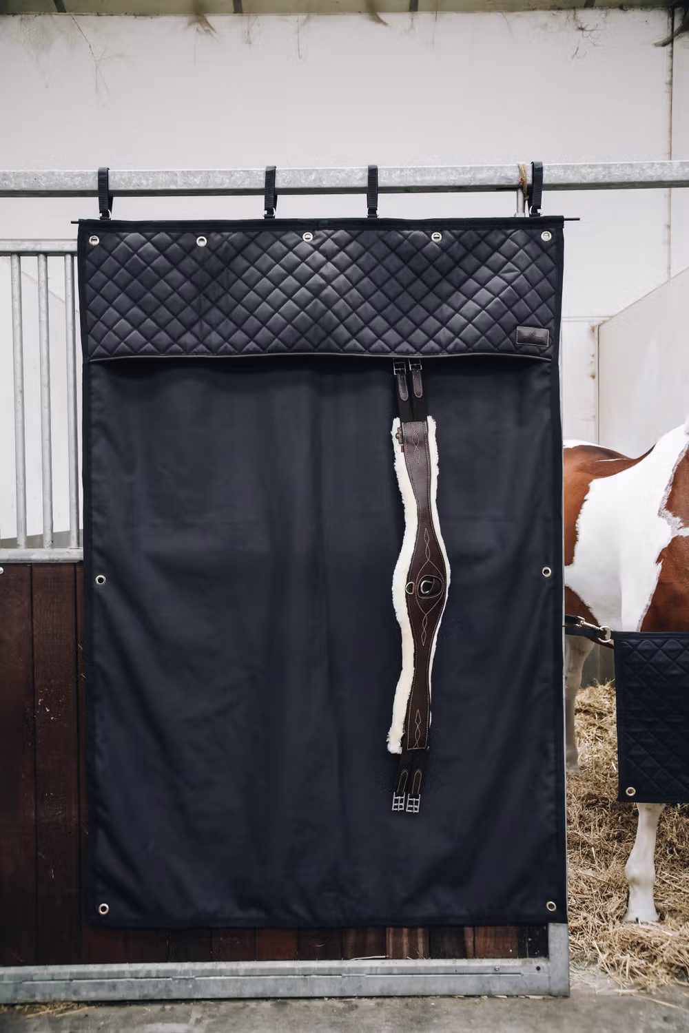 Stable curtain waterproof black