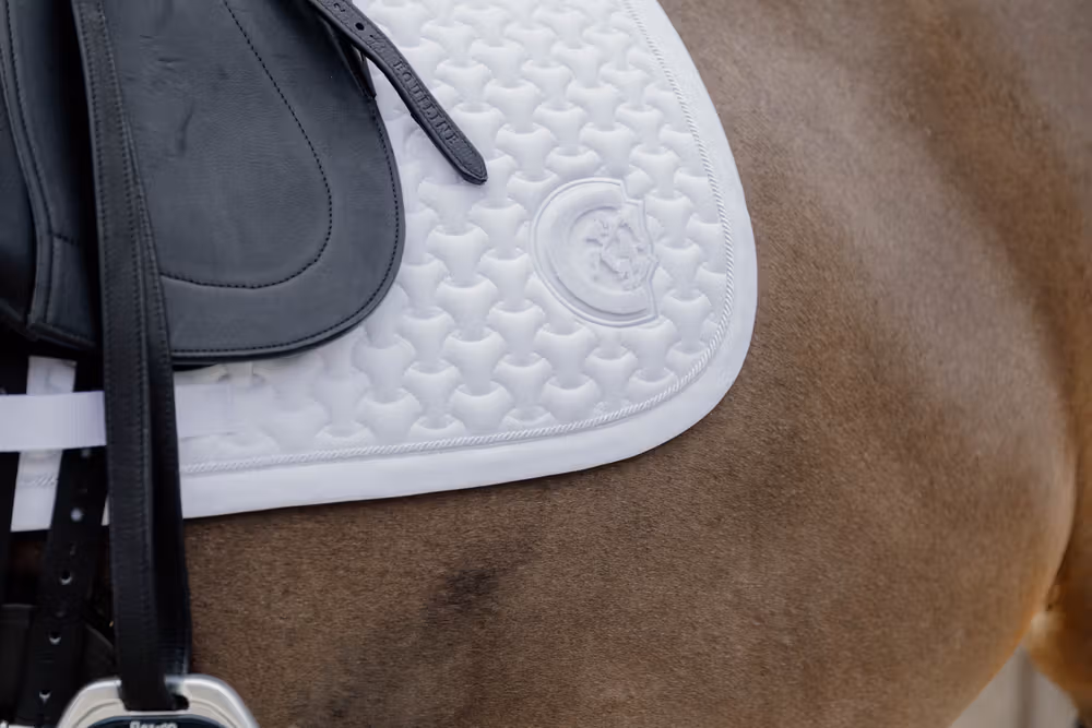 Saddle Pad plaited 3d logo dressage white
