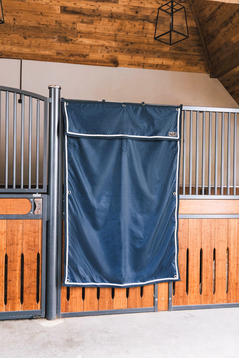 Stable curtain waterproof classic navy 135cmx200cm