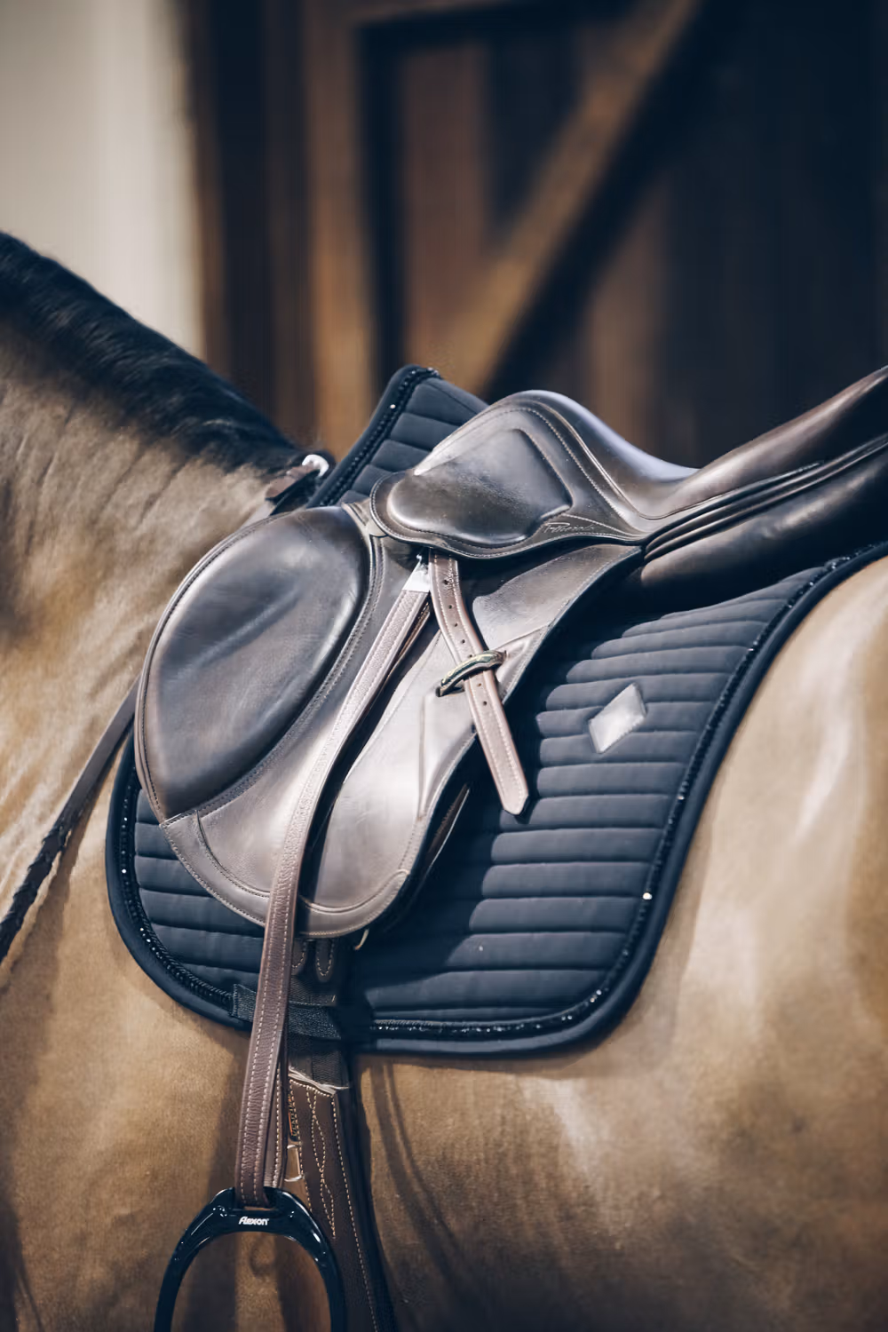 Saddle Pad pearls show jumping black