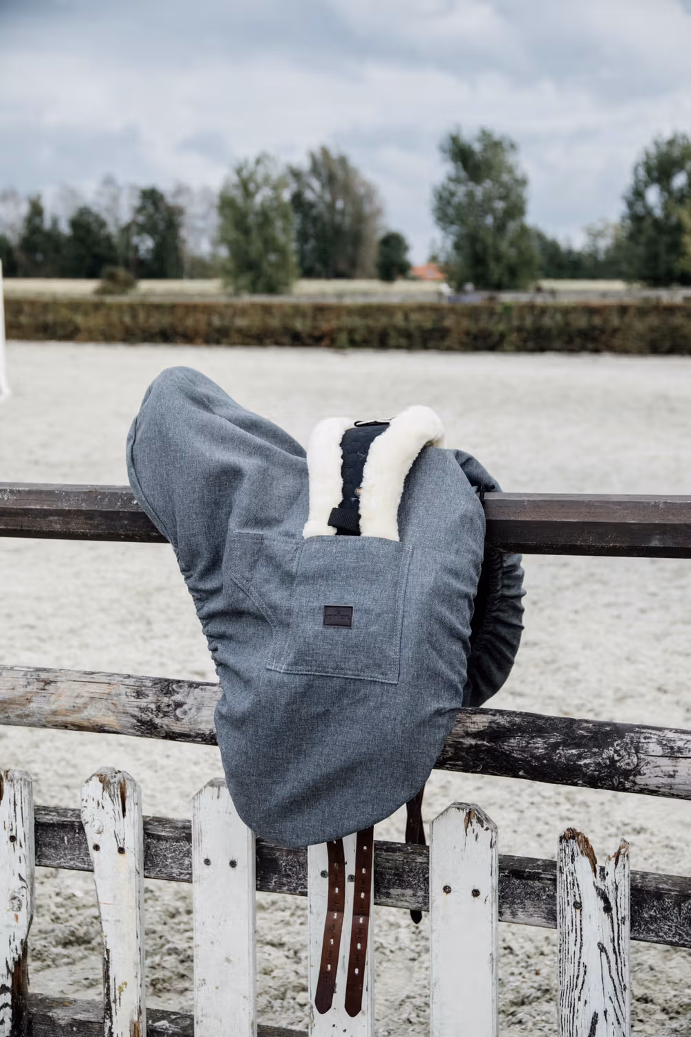 Saddle cover show dressage grey