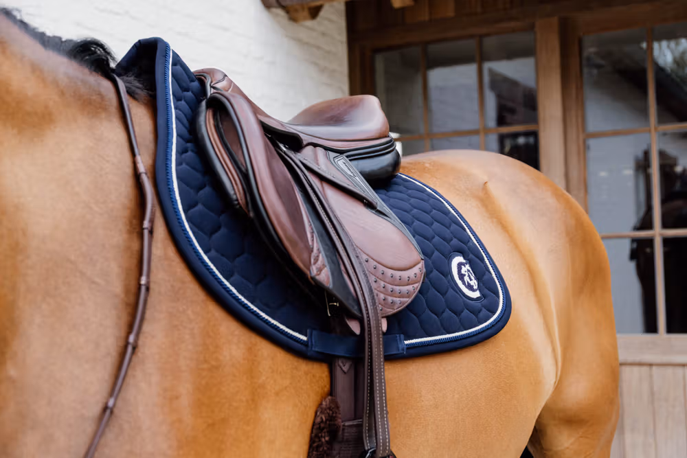 Saddle Pad onion quilt 3D logo jumping navy