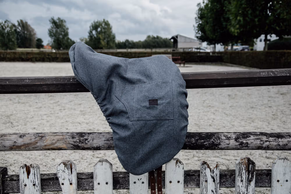 Saddle cover show dressage grey