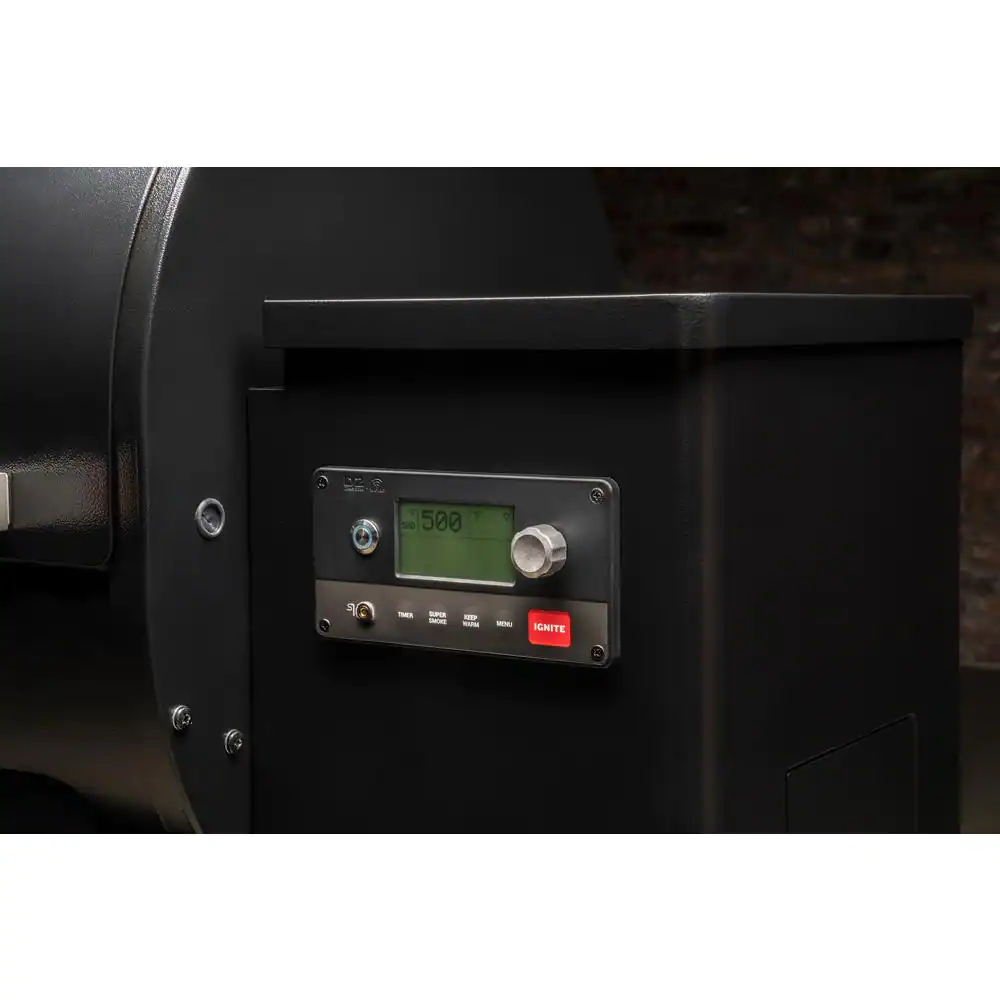 Ironwood 885 Wifi Pellet Grill and Smoker in Black