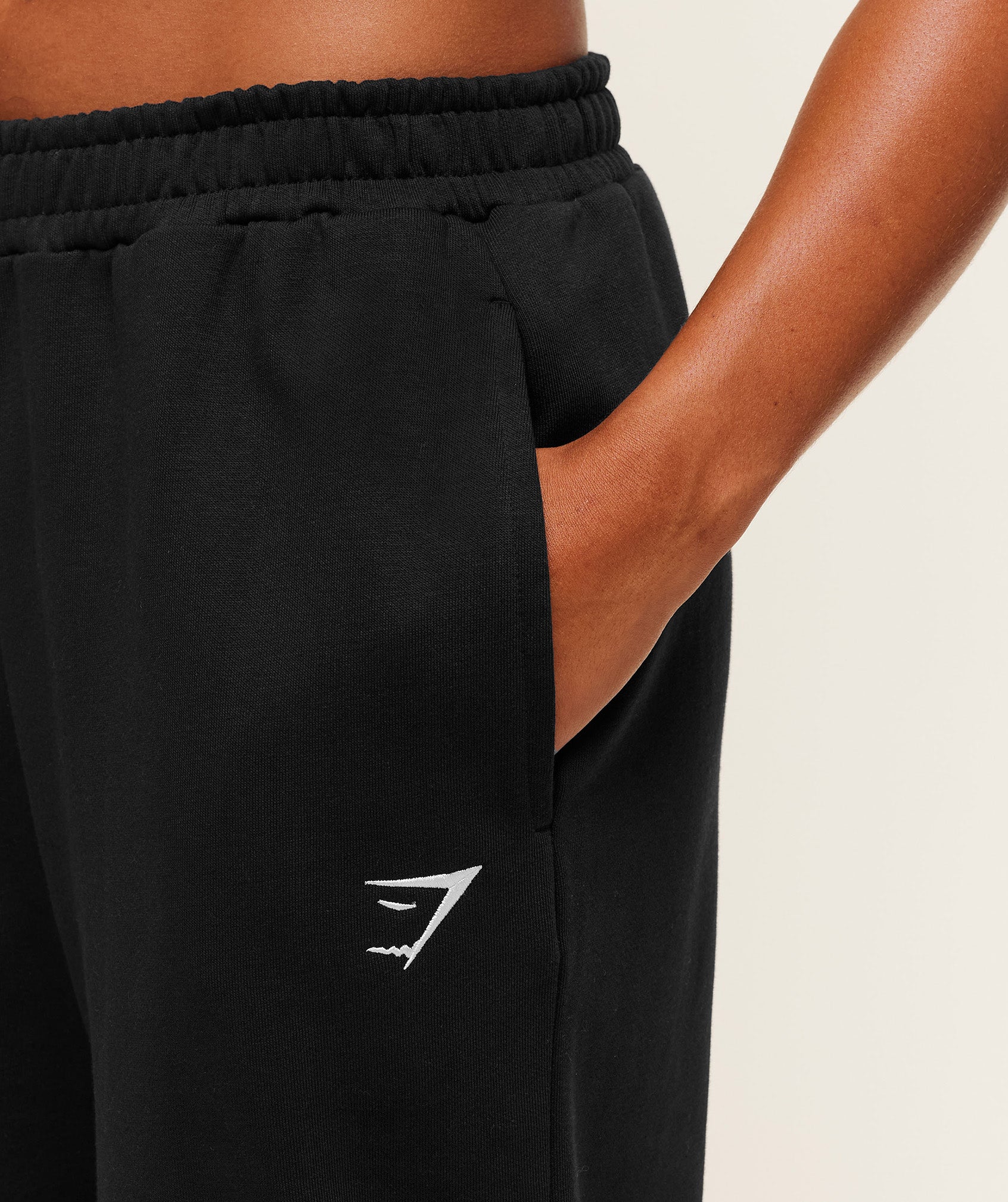 Training Fleece Straight Leg Short Pant