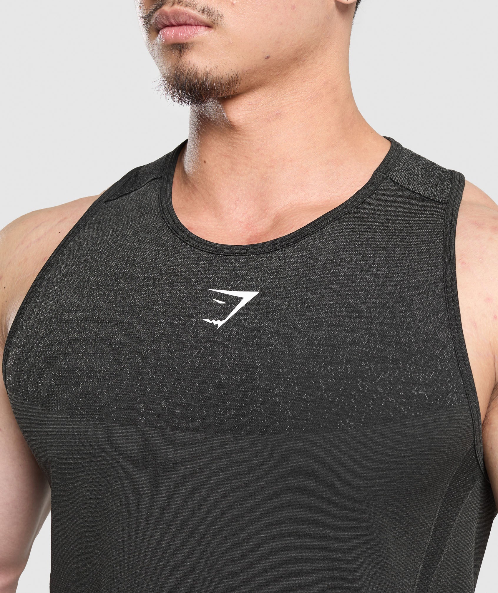 Shadow Seamless Stringer