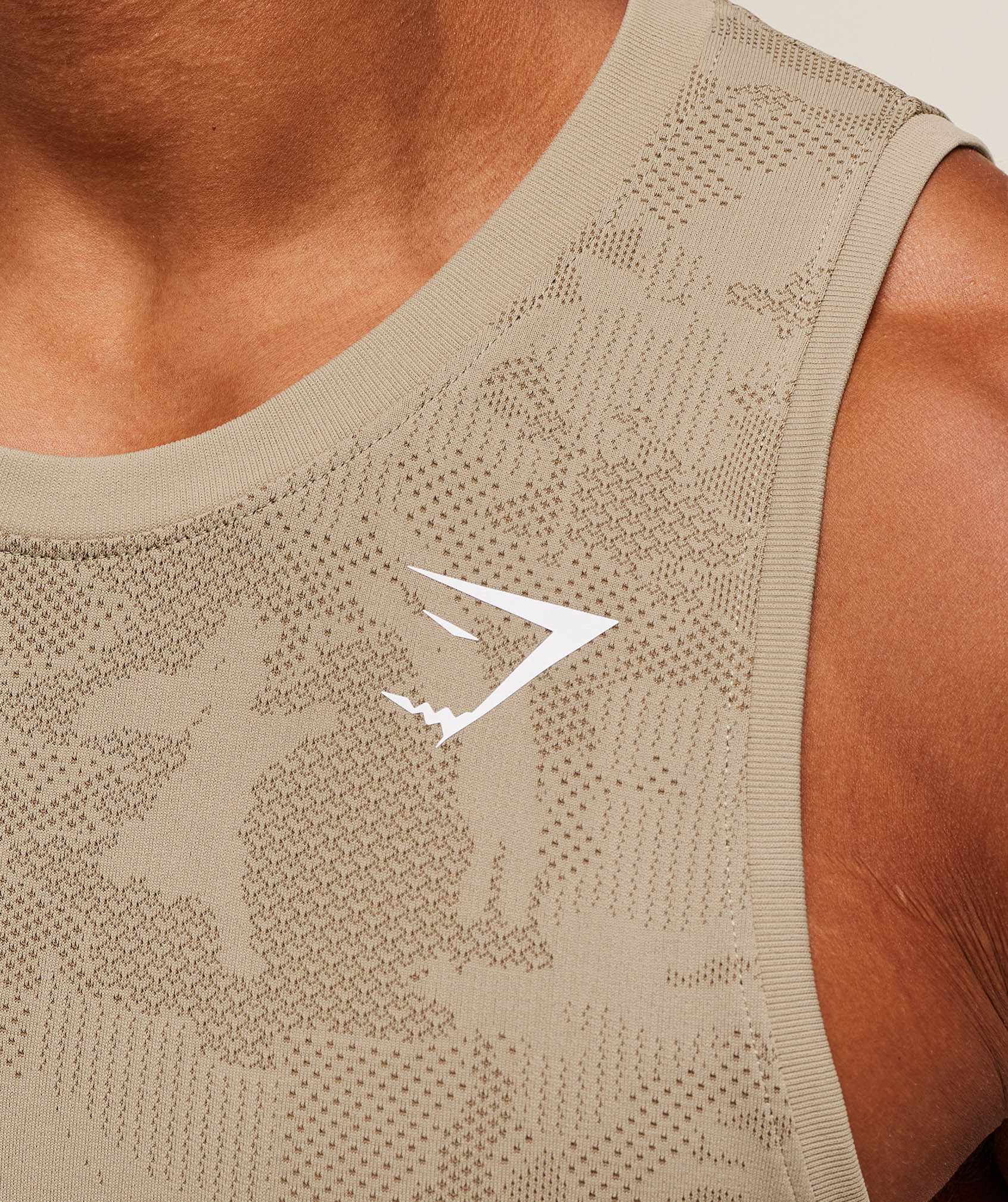 Geo Seamless Tank