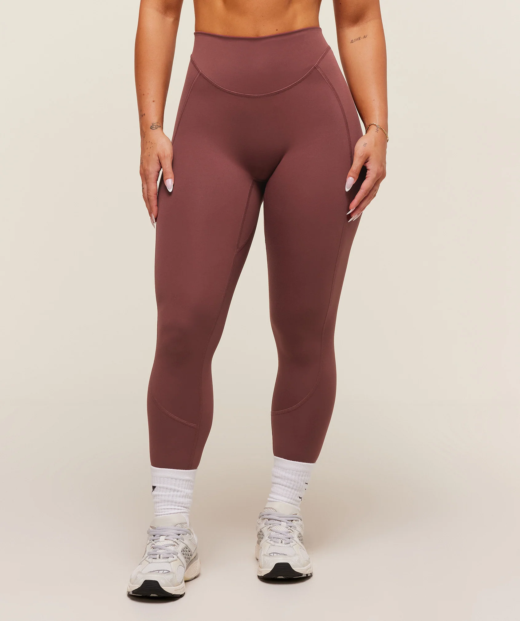 Lifting Dipped Waistband Leggings