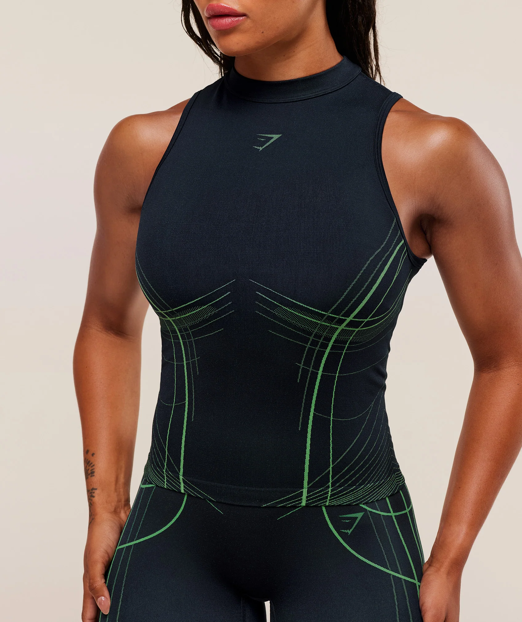 Apex Seamless Tank