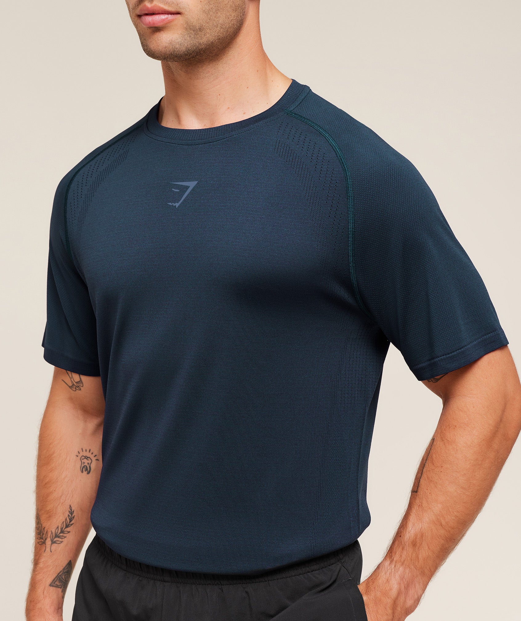 Versatile Seamless T-Shirt