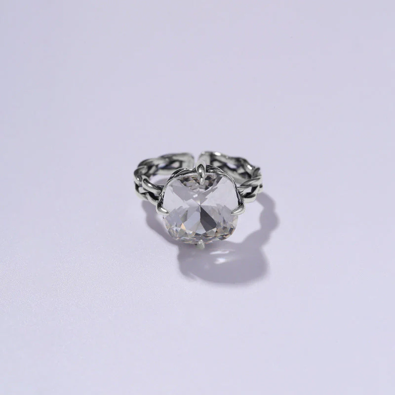 925 sterling silver four-claw zircon ring