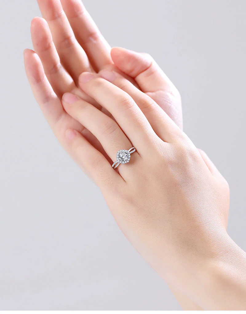 S925 sterling silver one carat moissanite ring