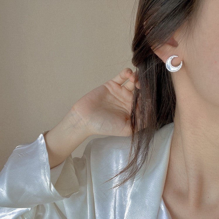Moon studded shell earrings