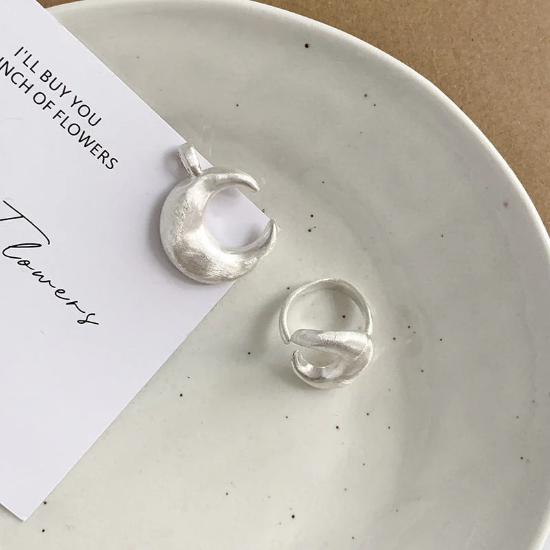 S999 Foot Silver Moon Ring
