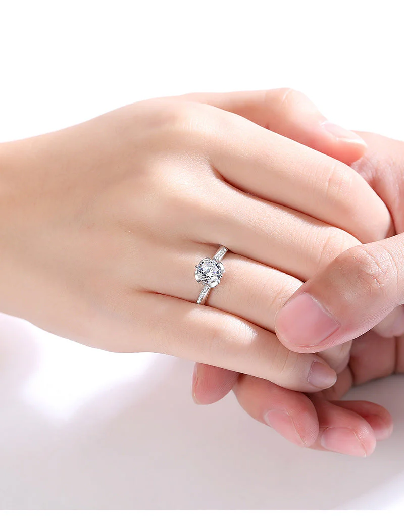 S925 sterling silver one carat moissanite ring