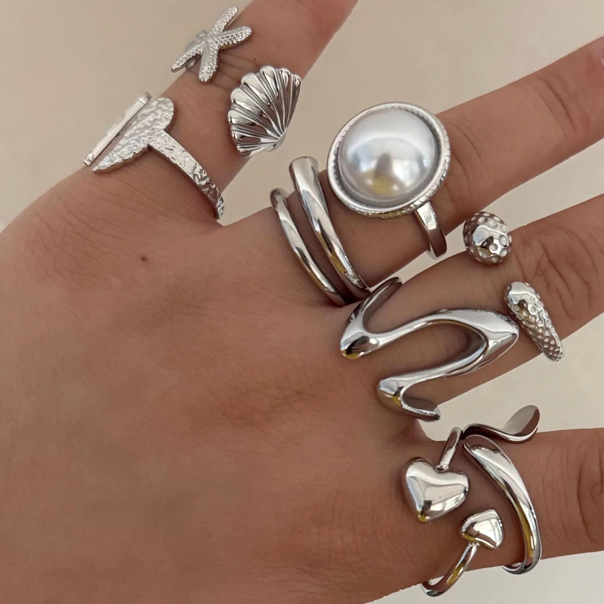 Electroplating gold on stainless steel ring in PVD vacuum furnace