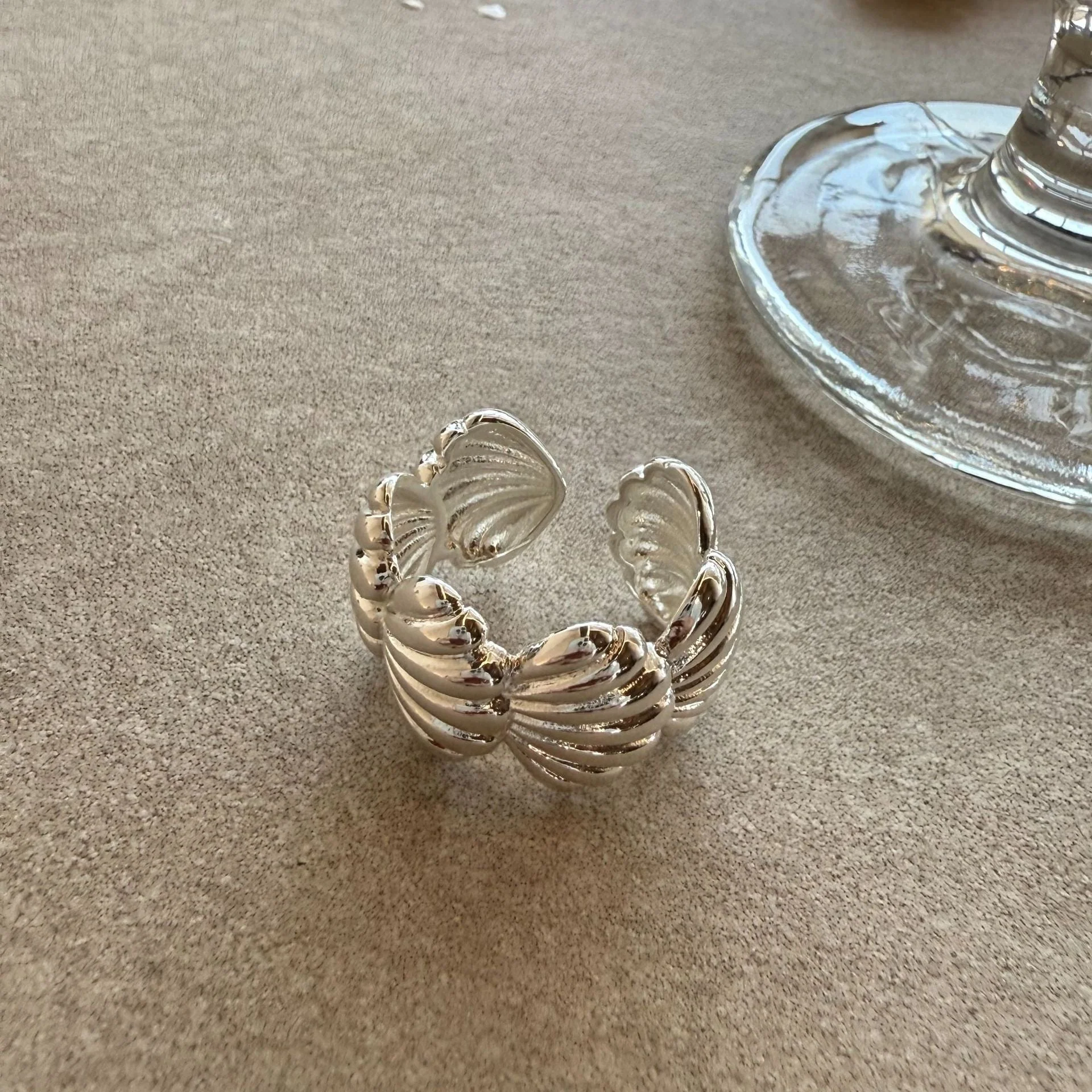 Drawing craft shell bow ring