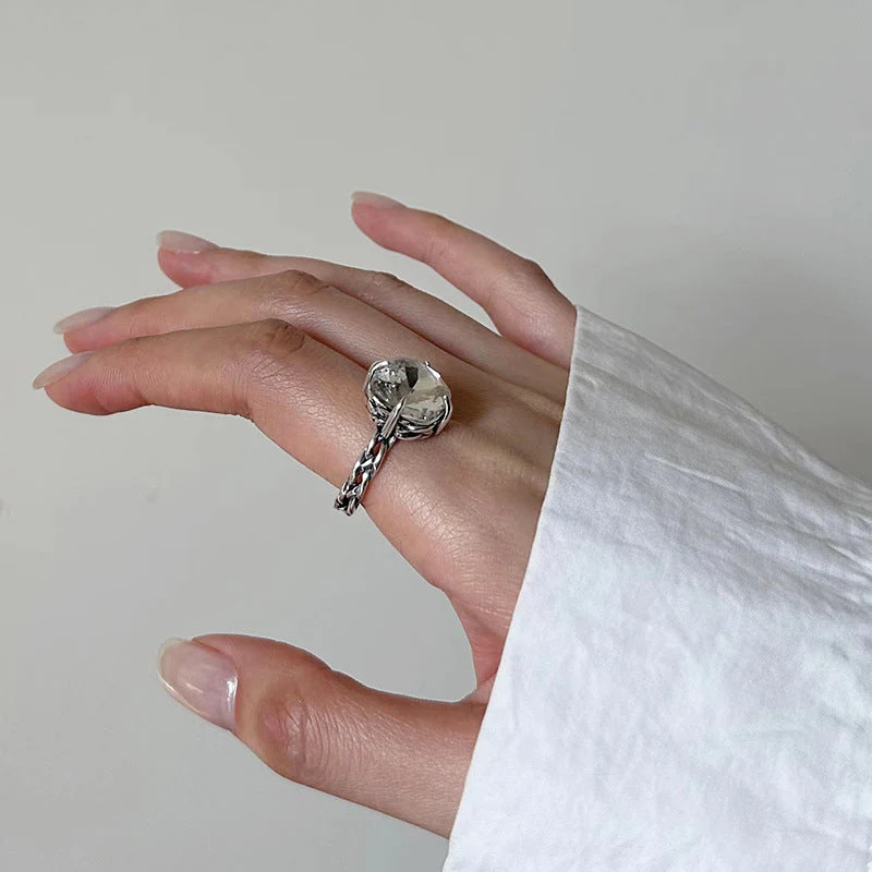 925 sterling silver four-claw zircon ring