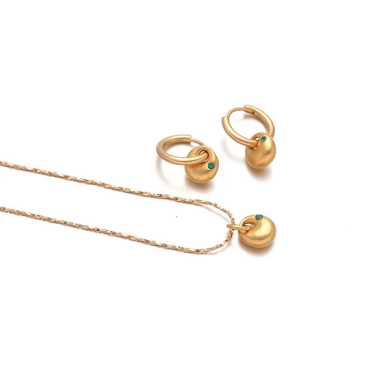 Emerald zircon necklace sand gold earrings