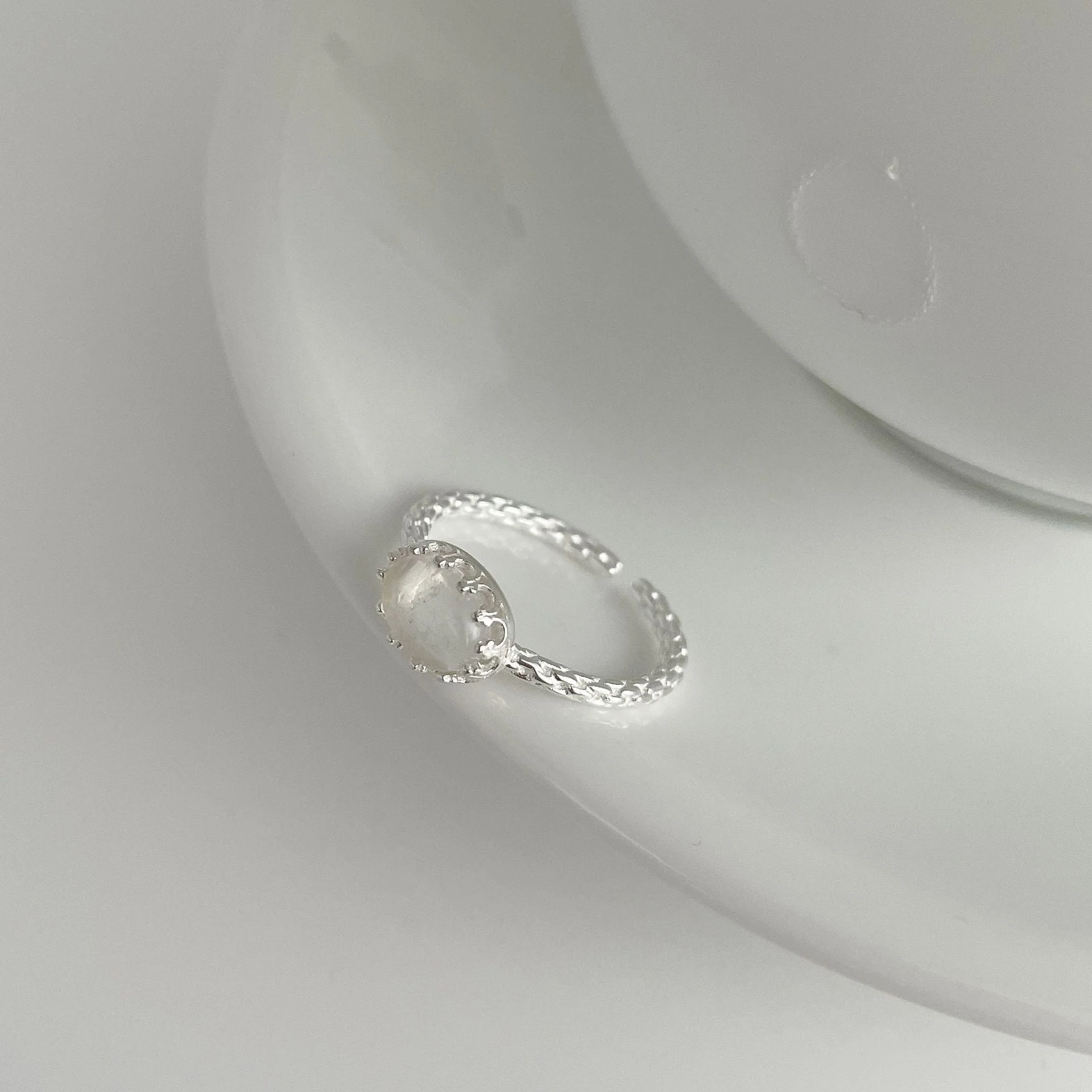 S925 Silver Geometric Oval Crystal Ore Ring