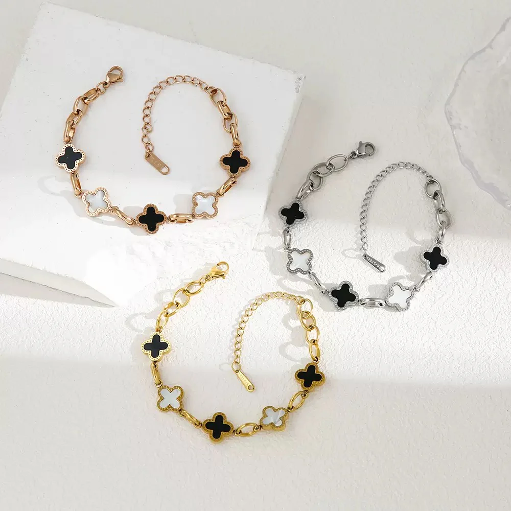 New four-leaf clover bracelet