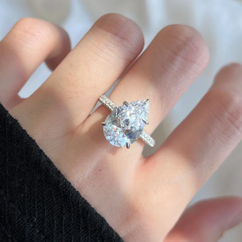 GLACIAL PEAR RING
