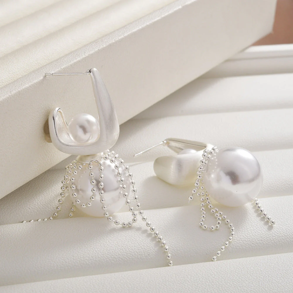 Brushed Pearl Bow Lace Tassel Earrings