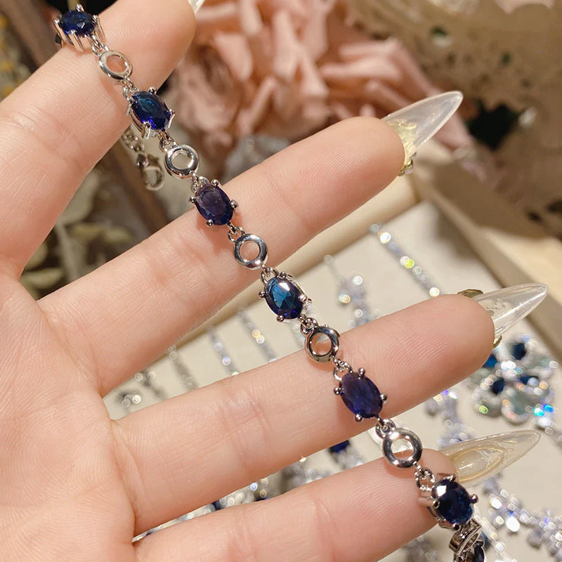 18K micro-inlaid diamond-encrusted colorful Tanzanian blue bracelet.