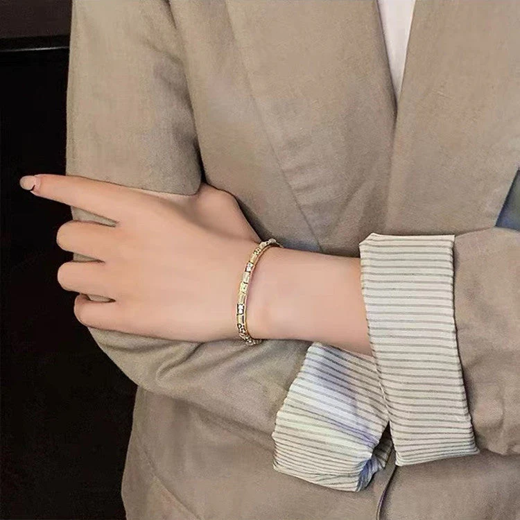 Cat's eye slub bracelet