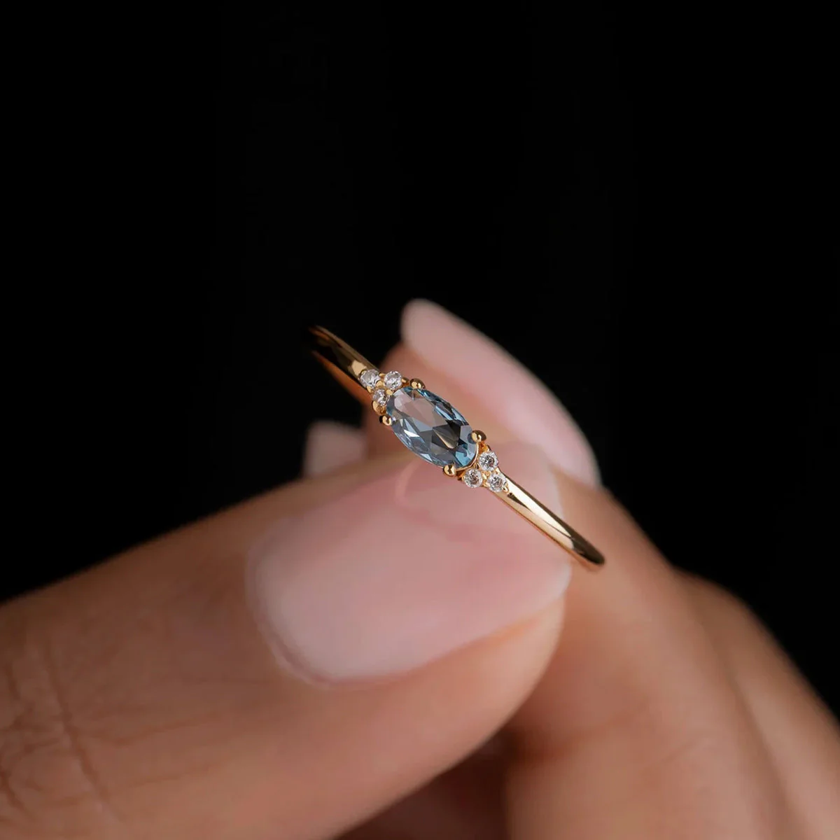 Full body s925 pure silver blue stone horse eye ring