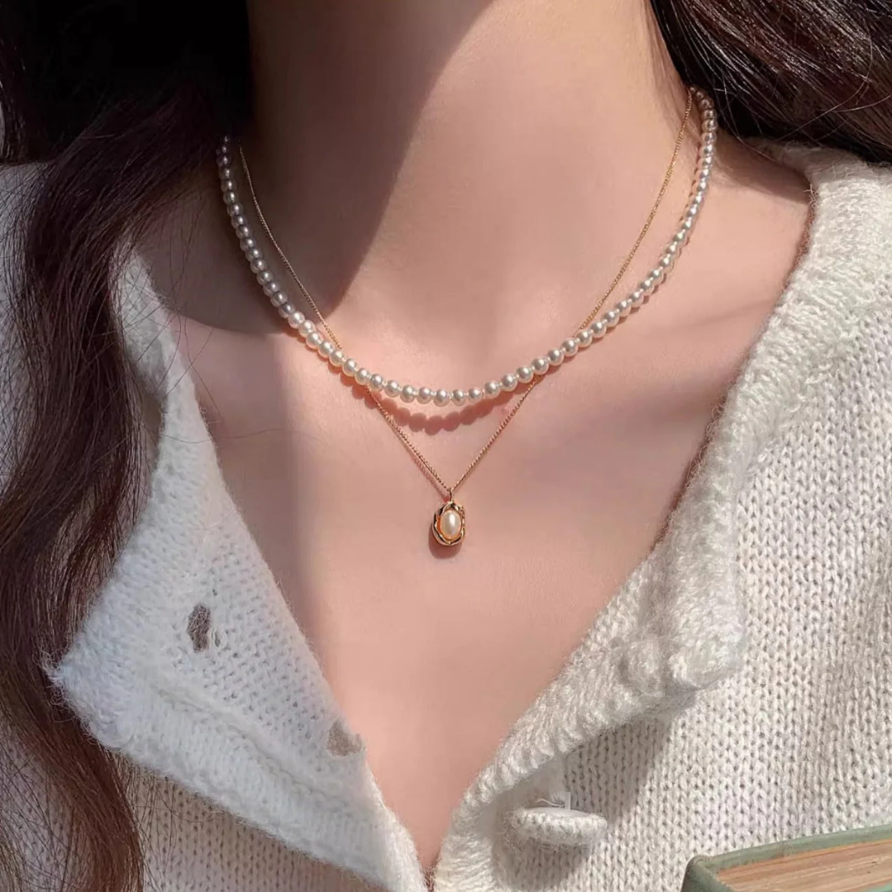 Double layered pea and pearl necklace