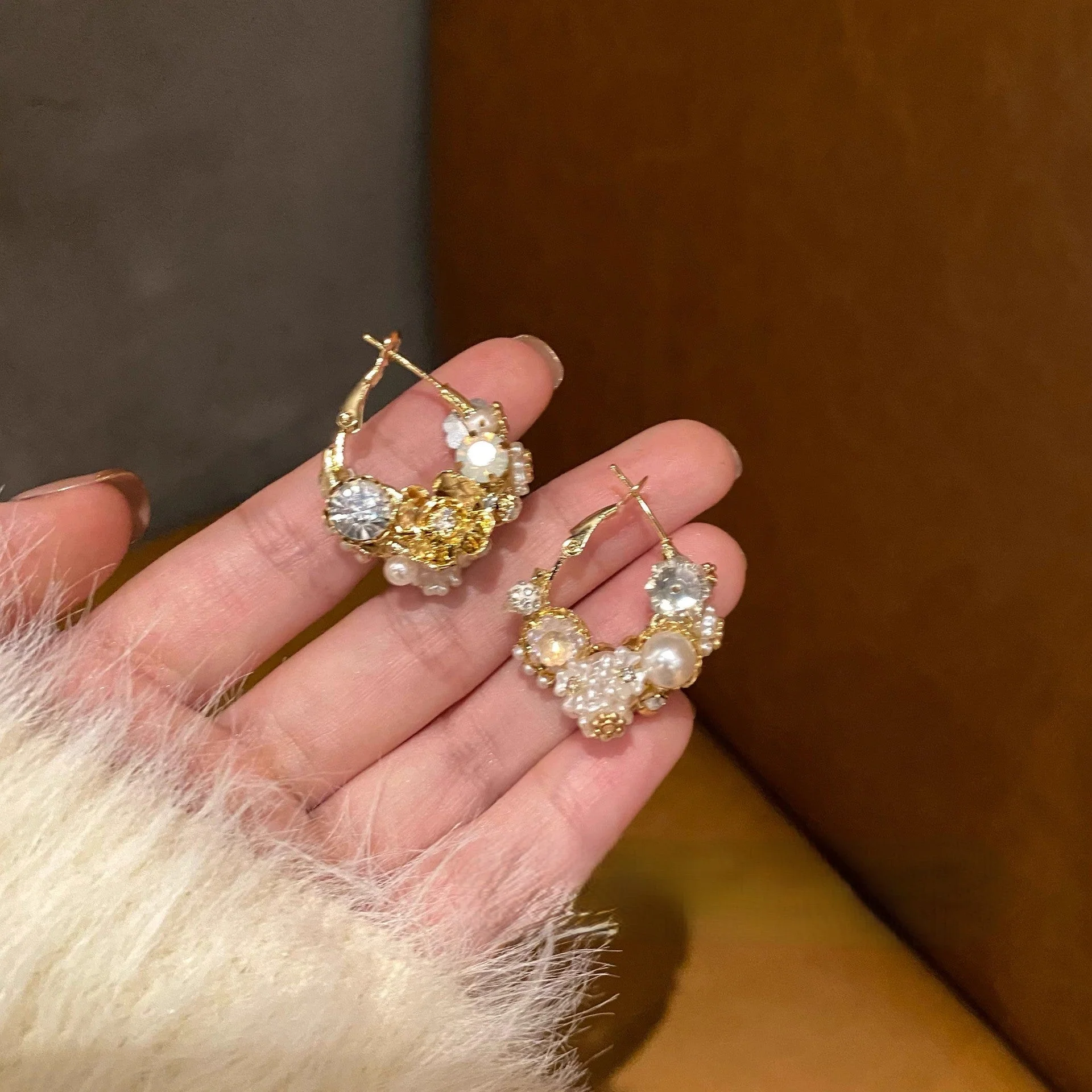 Flower wreath earrings