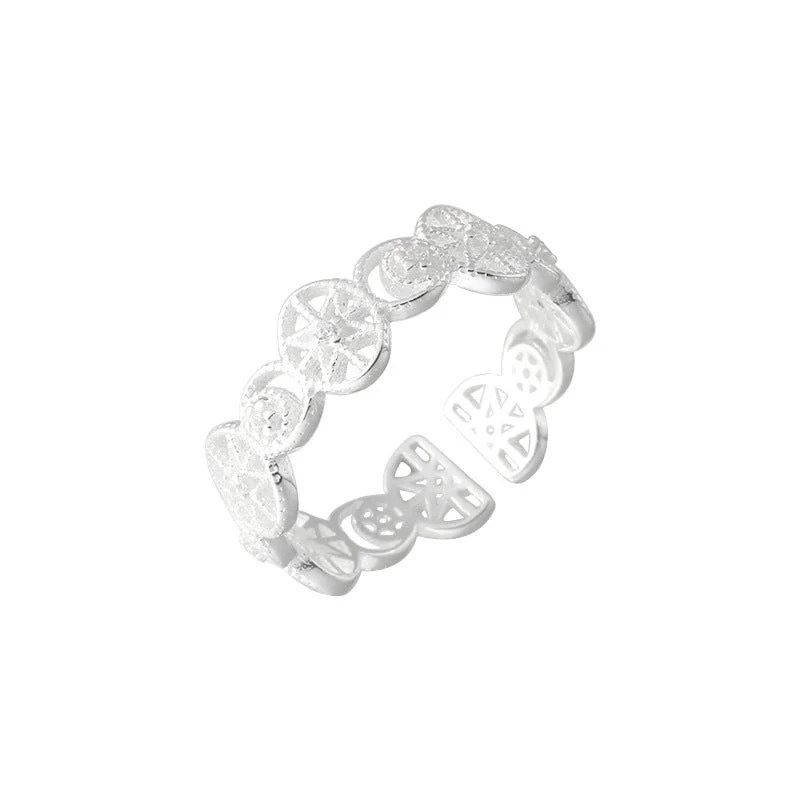 925 Sterling Silver Oval Diamond-encrusted Eight Mans Star Ring