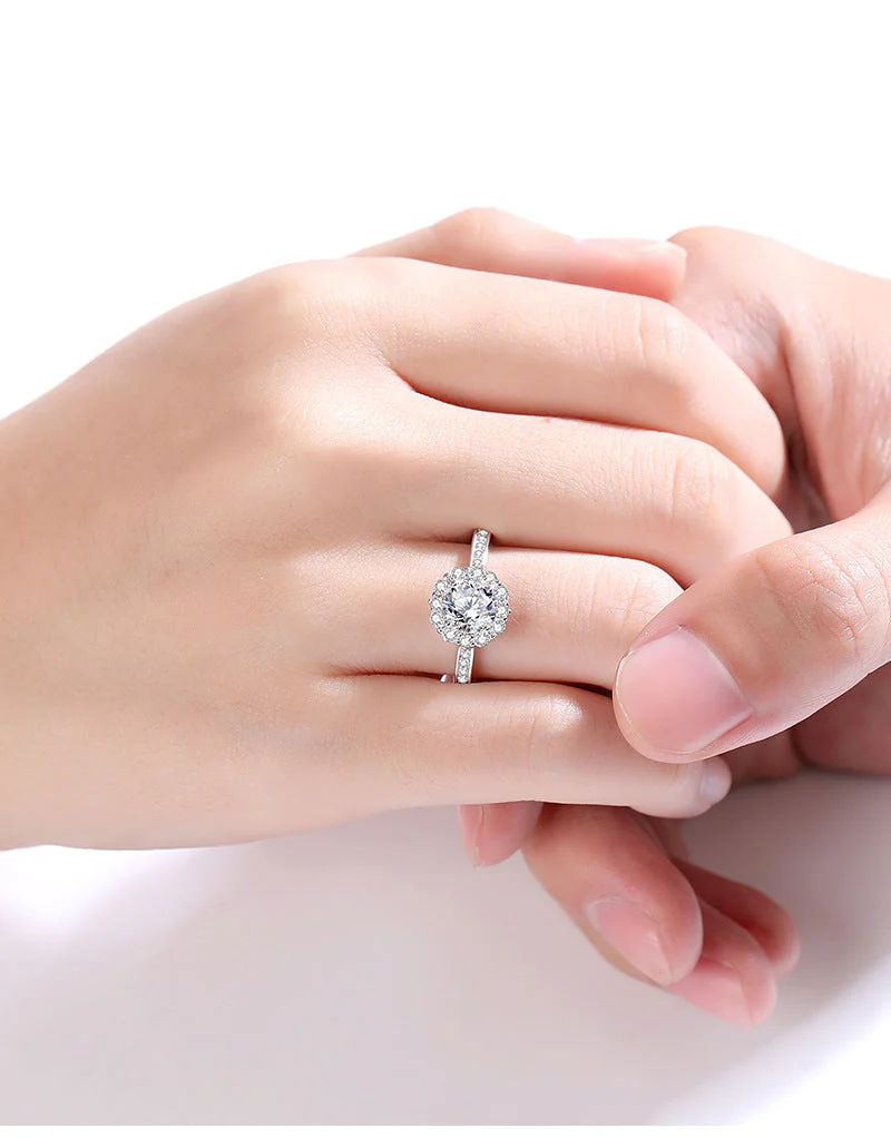 S925 sterling silver one carat moissanite ring