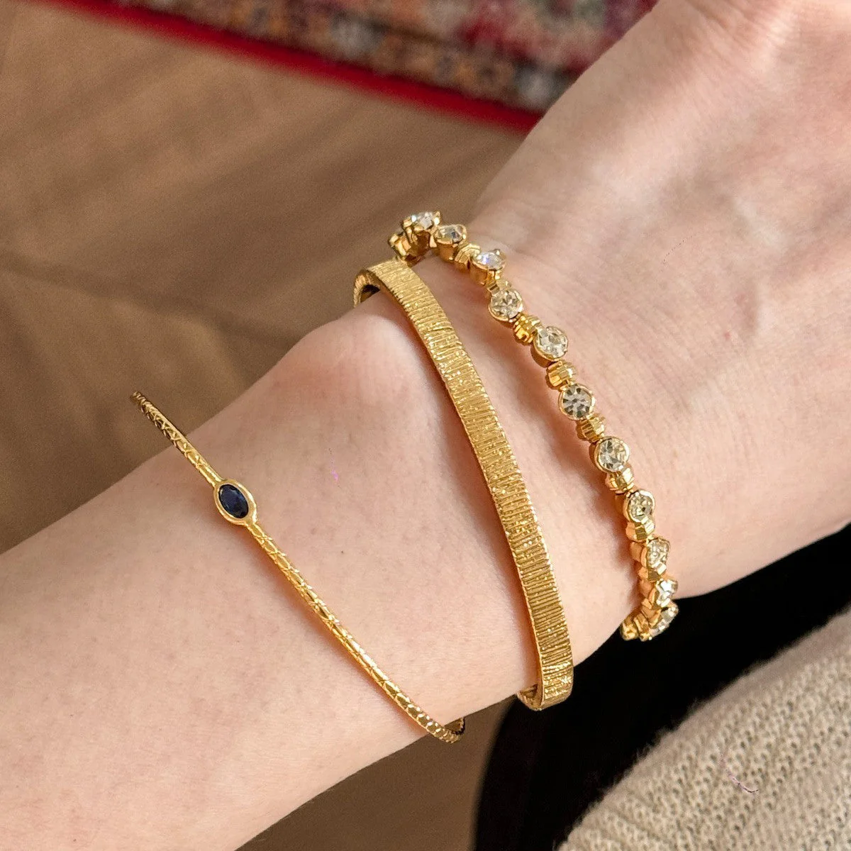 Blue Zircon Vertical Wide-Edge Thin Half-Bangle Bracelet (Gold Version)