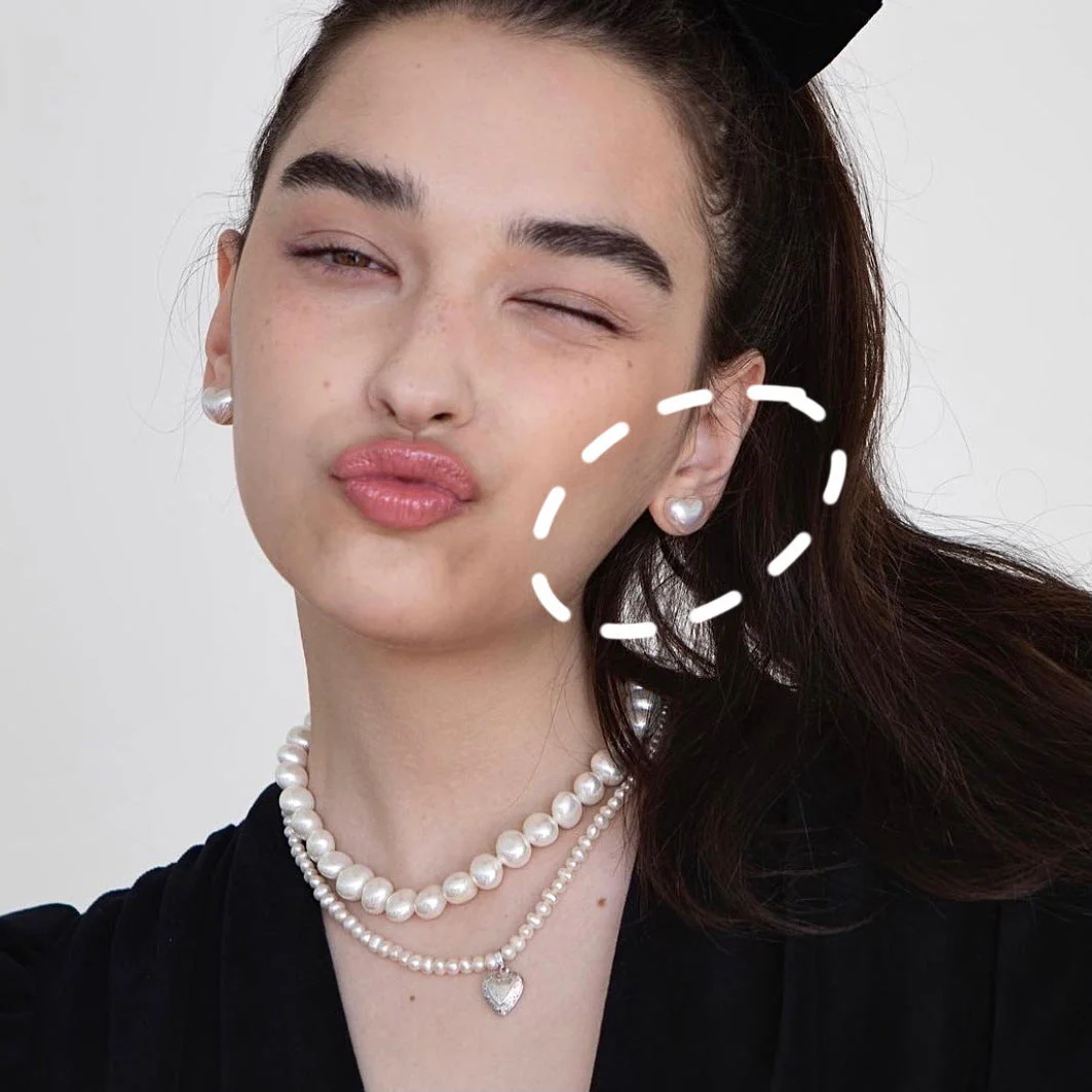 Mabei Pearl Love Earrings