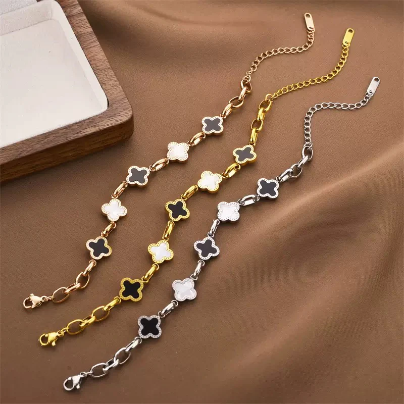 New four-leaf clover bracelet