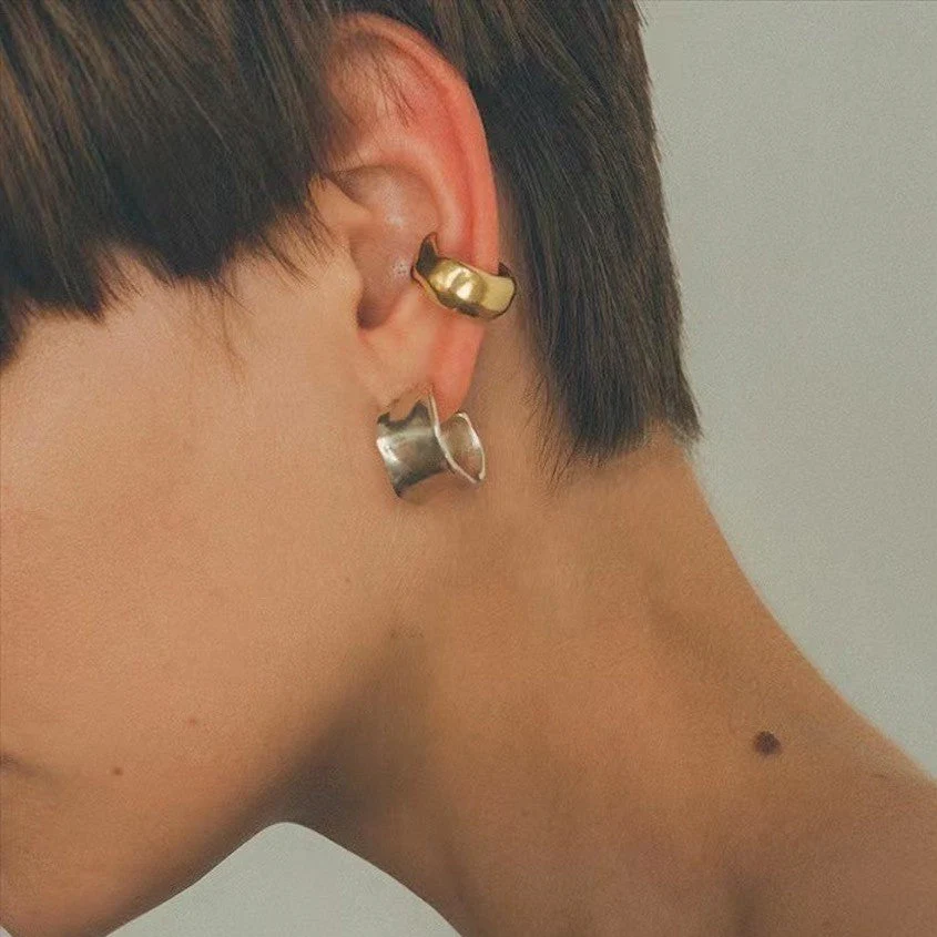 Irregular wide surface C-shaped smooth surface S925 silver needle earrings