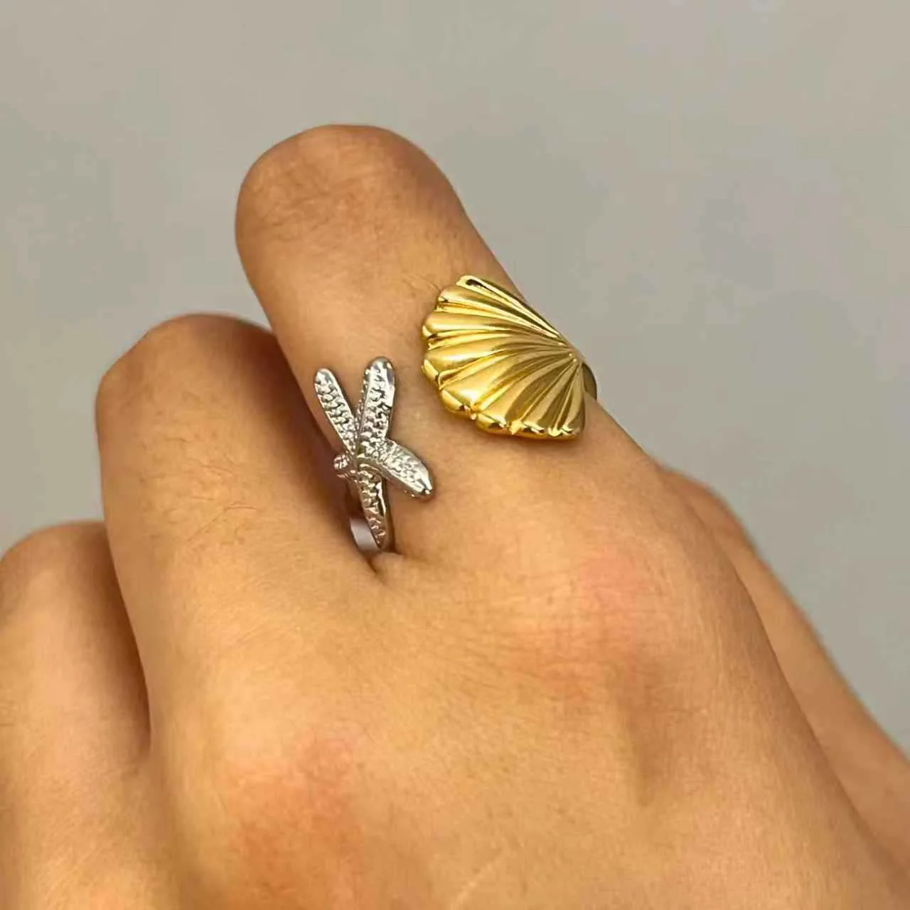 Electroplating gold on stainless steel ring in PVD vacuum furnace