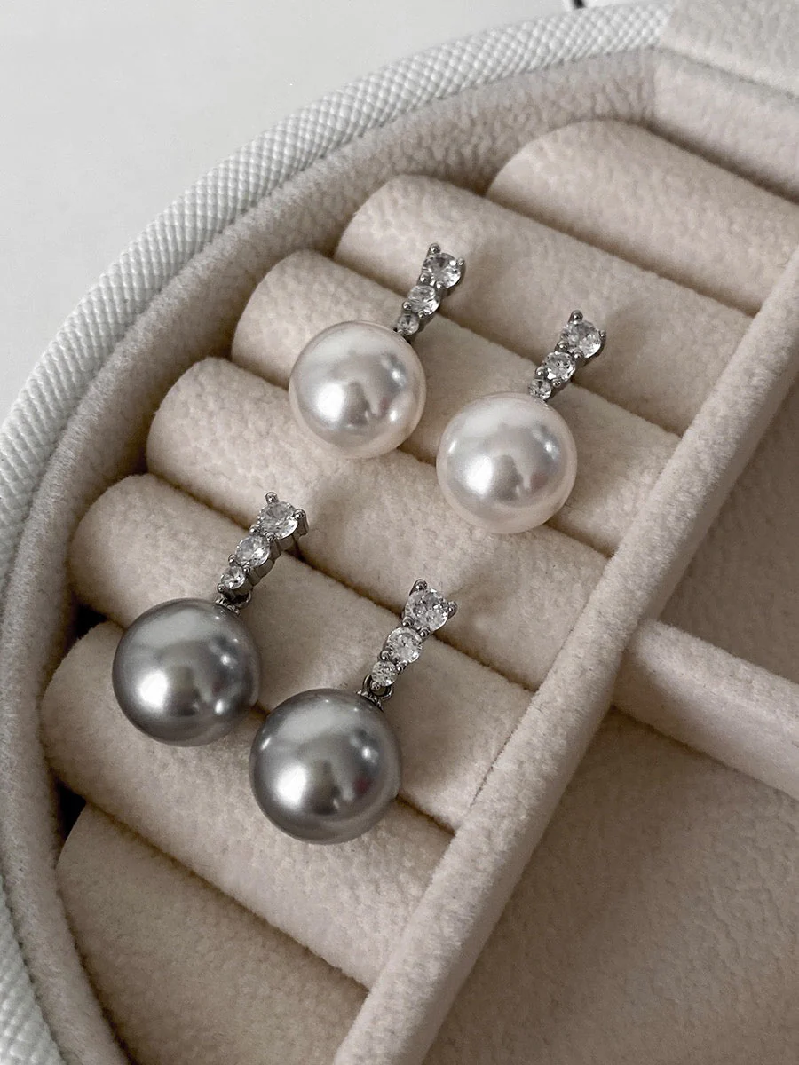 Diamond Pearl Ear studs