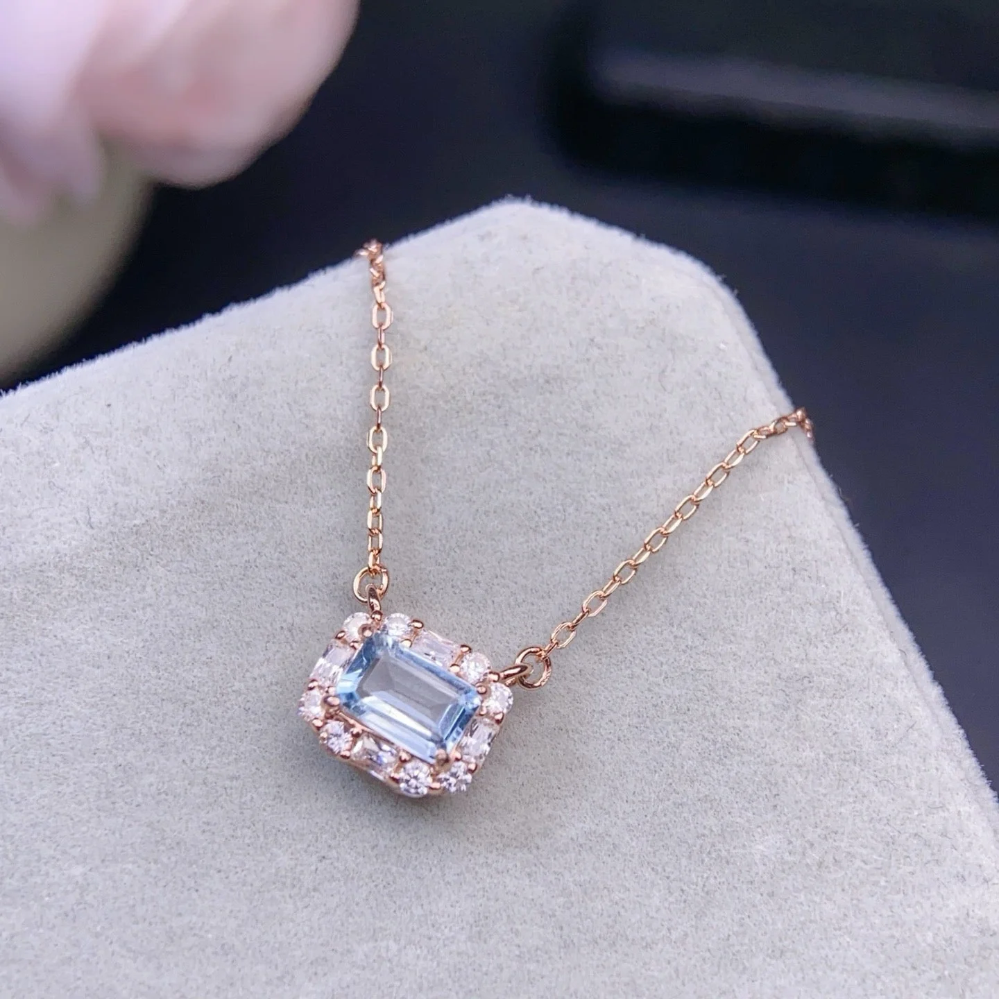 Natural Aquamarine Elsa Necklace