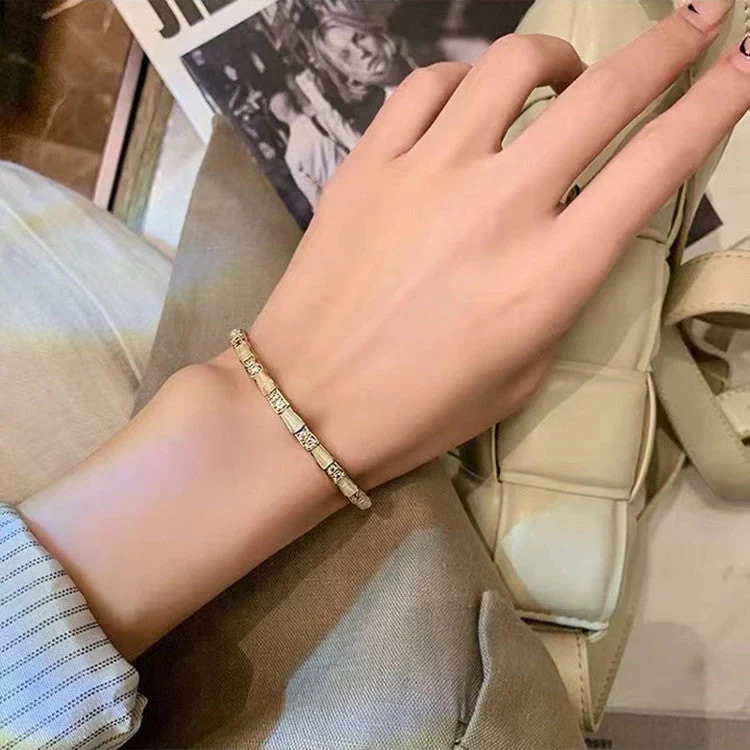 Cat's eye slub bracelet