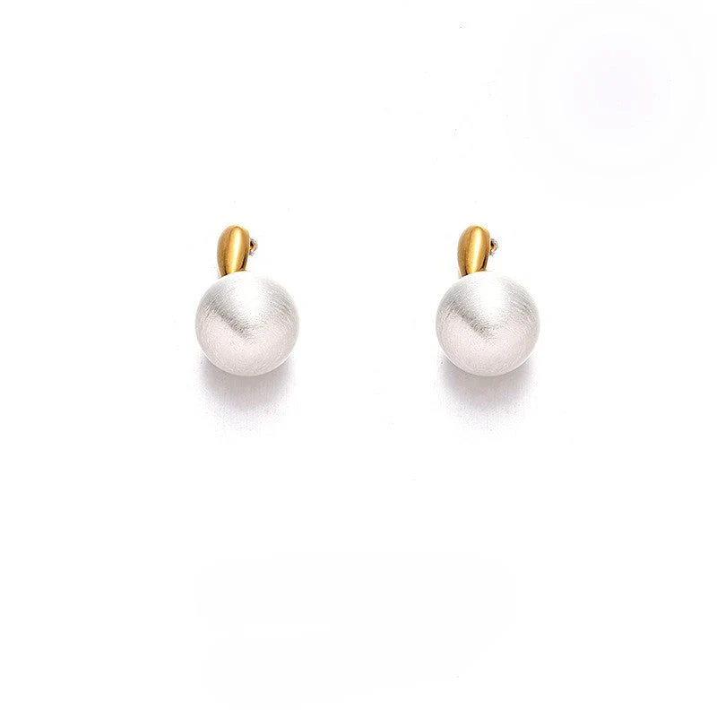 Double love gold wire drawing heart-shaped ball earrings