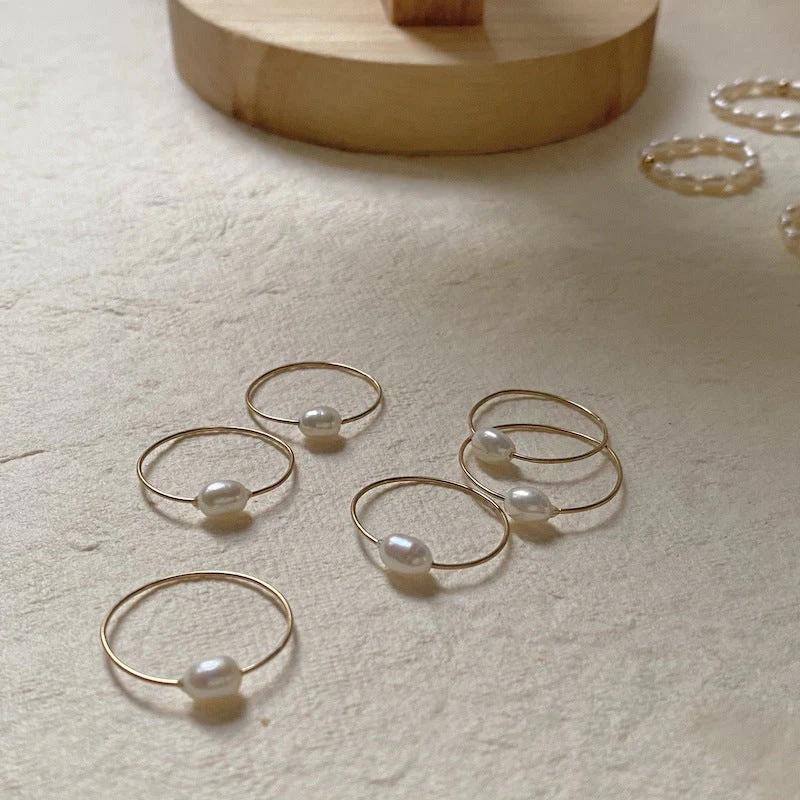 Slim 14k gold pearl ring